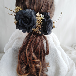 ブラックローズのウェディングヘッドパーツ　フォトウェディング　黒バラ　ヘッドドレス　フォトウエディング　髪飾り　結婚式 1枚目の画像