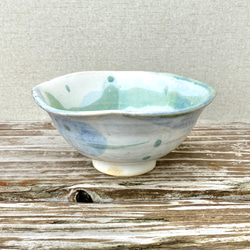 花のかたちの白茶碗 (コバルト✖︎エメラルドグリーン) 11枚目の画像