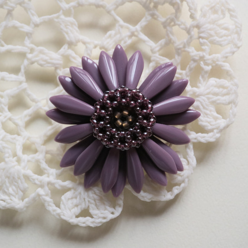 ガーベラのブローチ（パープル）＊花 フラワー コサージュ 希望 上品