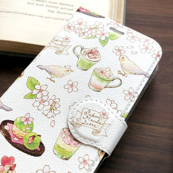 SakuraMacchaLatte手帳型スマホケース（iPhone/Android全機種対応）春の桜抹茶とピンクの小鳥柄 3枚目の画像