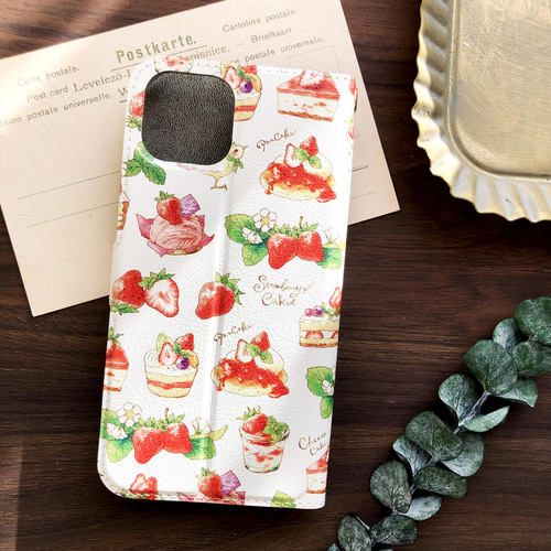 送関込【Harper & Blake】UK発!手帳型スマホケースStrawberry/苺 StrawberryCakes手帳型スマホケース（iPhone/Android全機種対応