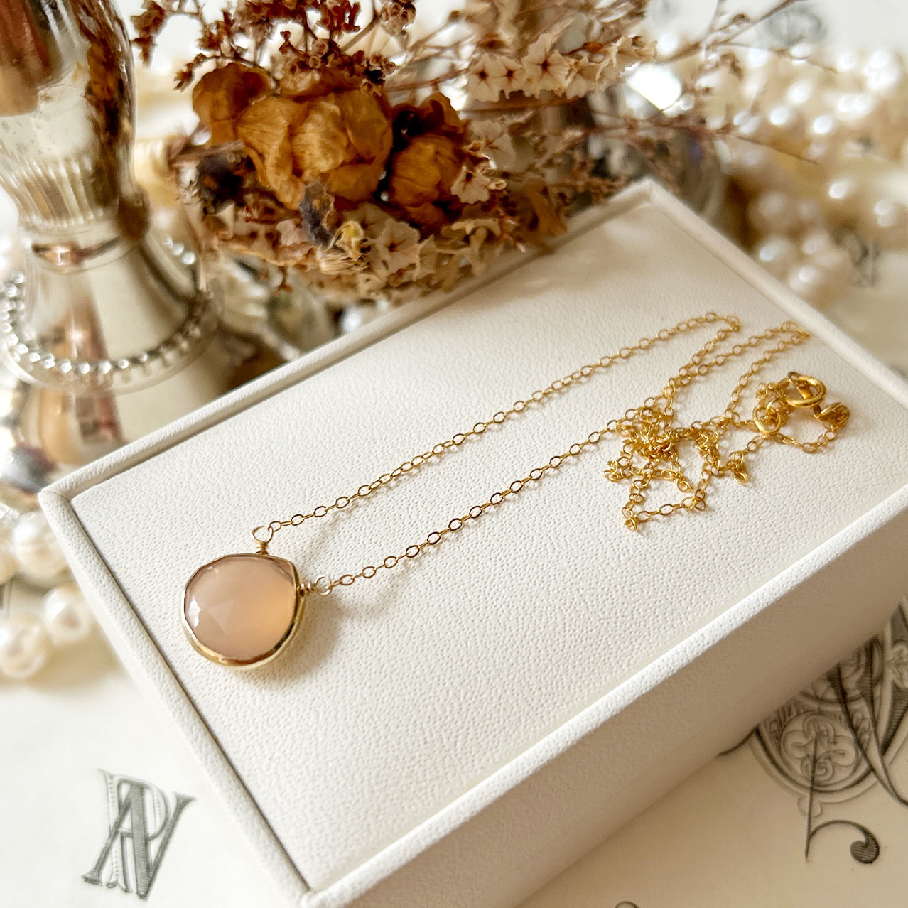 14kgf･宝石質ピンクカルセドニーの1粒ネックレス【上品･華奢･天然石･桜･春】{RNG-287}