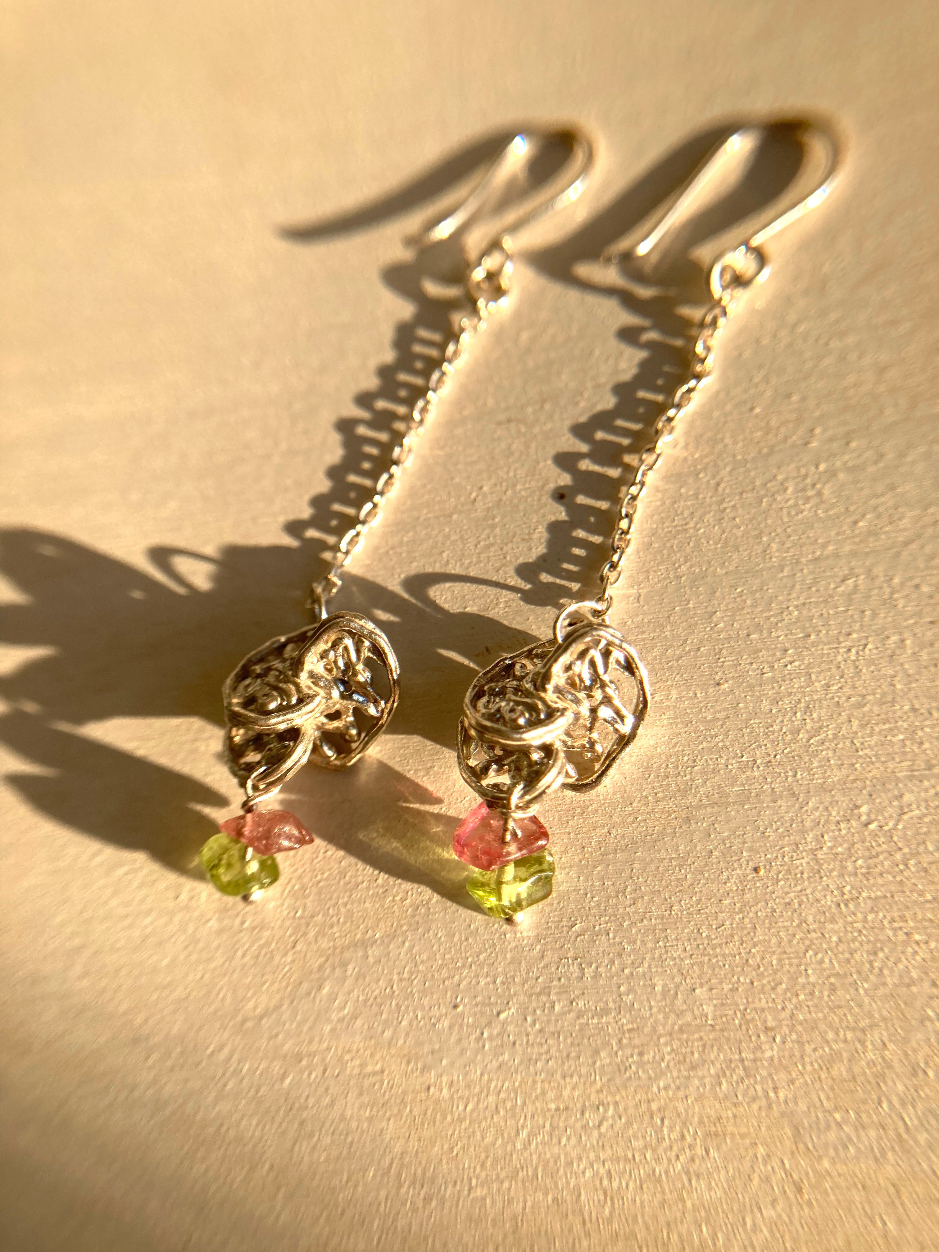 フラワーシルバーピアス