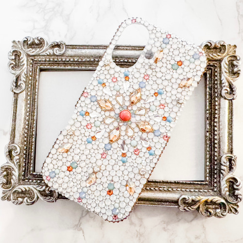 iPhone17pro,16,15,14他全機種ケース スワロフスキーモロッコ風