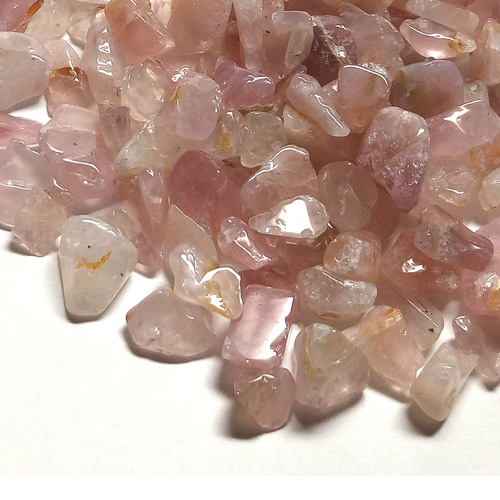 ライモナイトイン スモーキークォーツ ローズ 玄人好み/ﾗｲﾓﾅｲﾄｲﾝﾛｰｽﾞｸｵｰﾂｻｻﾞﾚ/再販13/5個で1個ﾌﾟﾚｾﾞﾝﾄ/s378