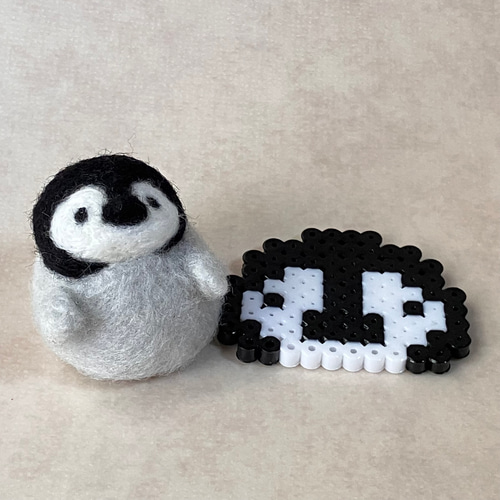 ◇ 踊る皇帝ペンギン 子供 ① 羊毛フェルト 人形/ 羊毛フェルト