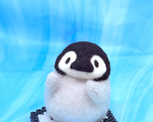 ◇ 踊る皇帝ペンギン 子供 ① 羊毛フェルト 人形// 羊毛フェルト