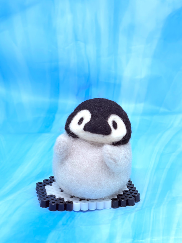 【お値下げ中！】ペンギンさんのチョコレートインテリア　羊毛フェルト ◇ 踊る皇帝ペンギン 子供 ① 羊毛フェルト 人形// 羊毛フェルト