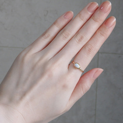 白色蛋白石環4×6毫米（橫向） 第2張的照片