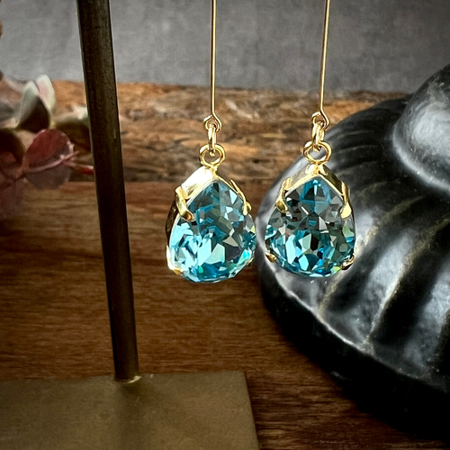 ✴︎RUGIADA✴︎K18WG フックピアス アクアマリン-ペリドット雫