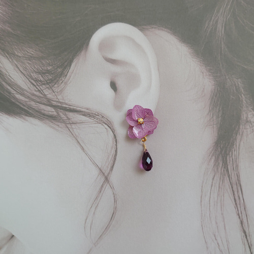 紫陽花ヒラリ雨藤色【イヤーカフ&イヤリング・ピアス】雨ノシズク