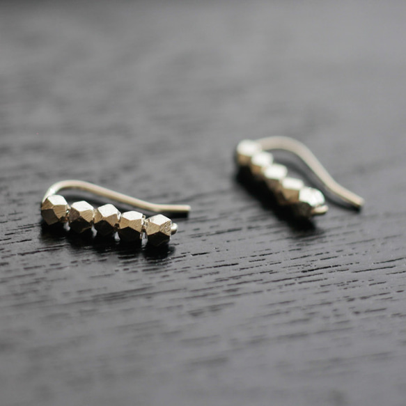 Karen Silver beads pierce - カレンシルバーのシンプルピアス 2枚目の画像