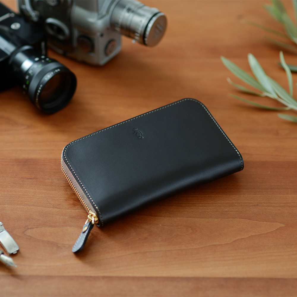 イタリア製総本革 コンパクト長財布 ラウンドファスナー Mサイズ ブラック シンプル ユニセックス 経年変化