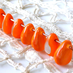 しずく　オレンジ混じり　チェコビーズCzech Glass Beads10個 2枚目の画像