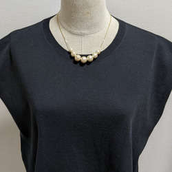 【サージカルステンレス】コットンパール♡7粒グラデーションネックレス　軽い　キスカ　ホワイト　シルバー　ゴールド　 2枚目の画像