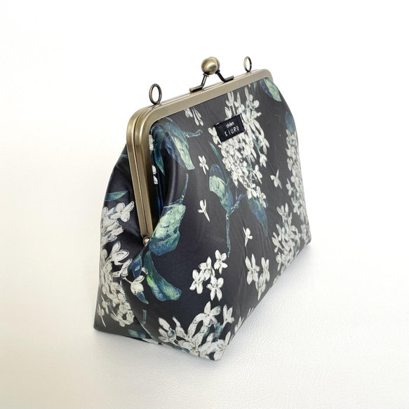 リバティ・アーカイブライラック紺 がま口ショルダーバッグ　2way 2枚目の画像