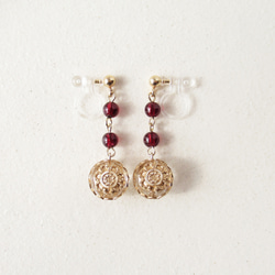 Garnet, antique style clip on earrings 夾式 第4張的照片