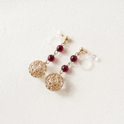 Garnet, antique style clip on earrings 夾式 第2張的照片