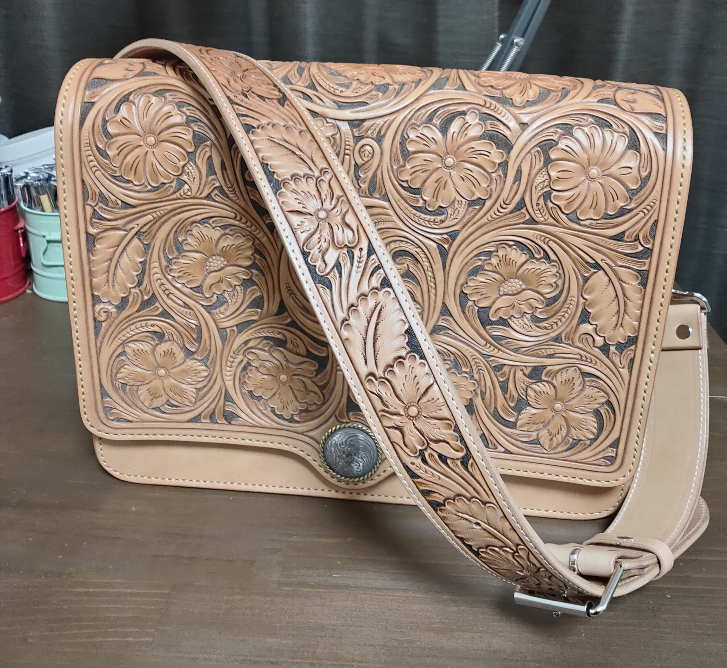 ハンドメイド　カービング　レザー　バッグ カービングバッグ 革バッグ レザーカービング 革製品 手作り