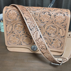 レザーカービングフェザーネックレス レザークラフト　ハンドメイド　ヌメ革　③ レザーフェザーネックレス #アメカジ #ヌメ革フェザー #レザー