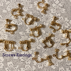 【可換耳環】淡水珍珠黃銅鏤空花朵耳環 第6張的照片