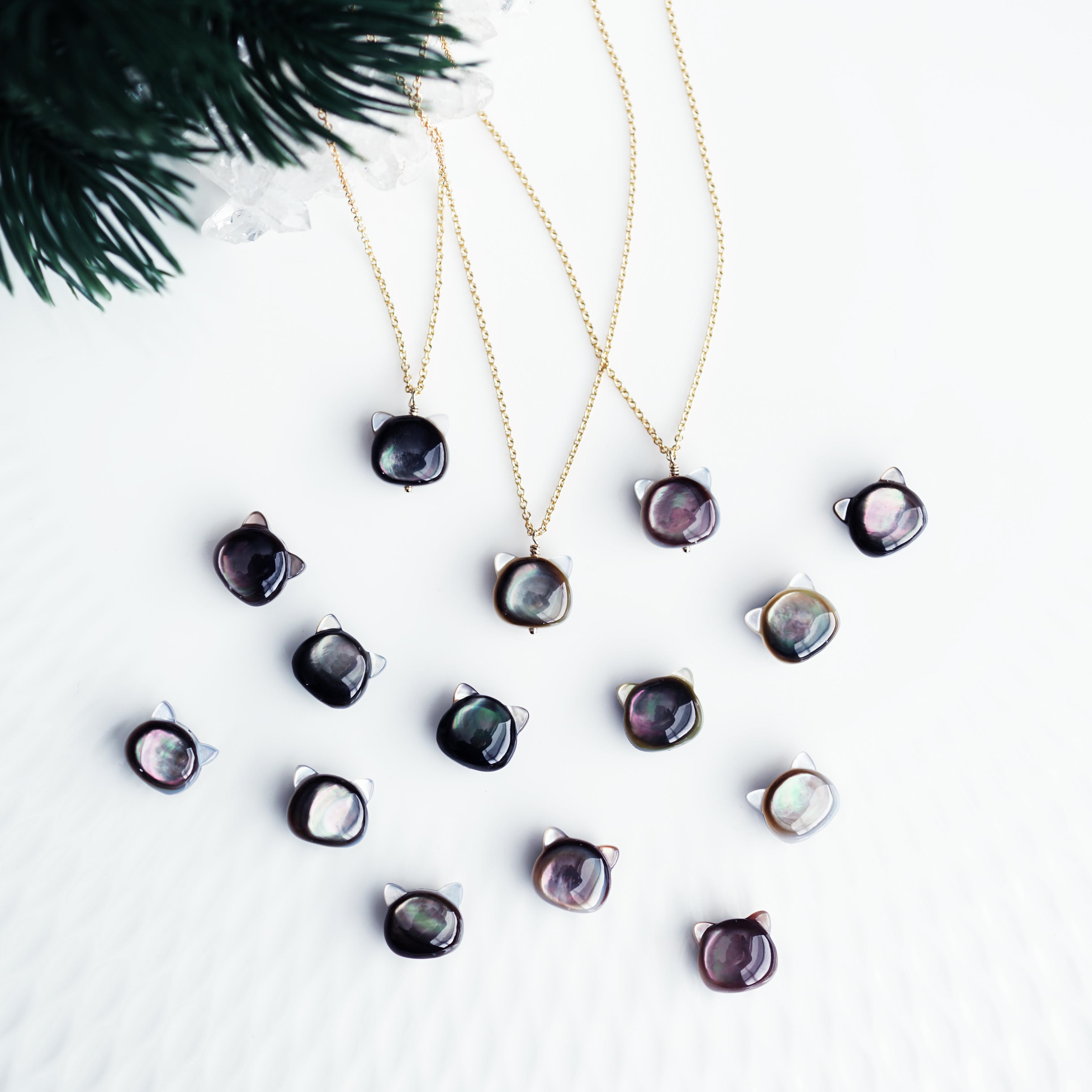 黒蝶貝のネコネックレス　～Katze