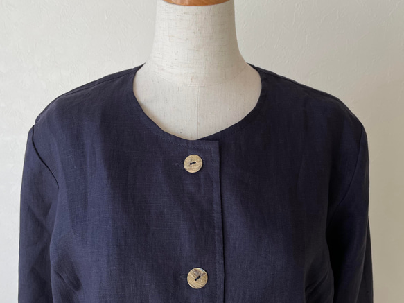 リネン 裾のティアードフリルがかわいい前開きのワンピース 濃紺 ネイビー 無地 M/L  長袖 8枚目の画像