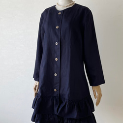 リネン 裾のティアードフリルがかわいい前開きのワンピース 濃紺 ネイビー 無地 M/L  長袖 1枚目の画像