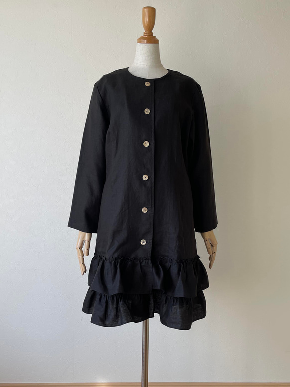 リネン 裾のティアードフリルがかわいい前開きのワンピース 黒 ブラック 無地 M/L 長袖 2枚目の画像
