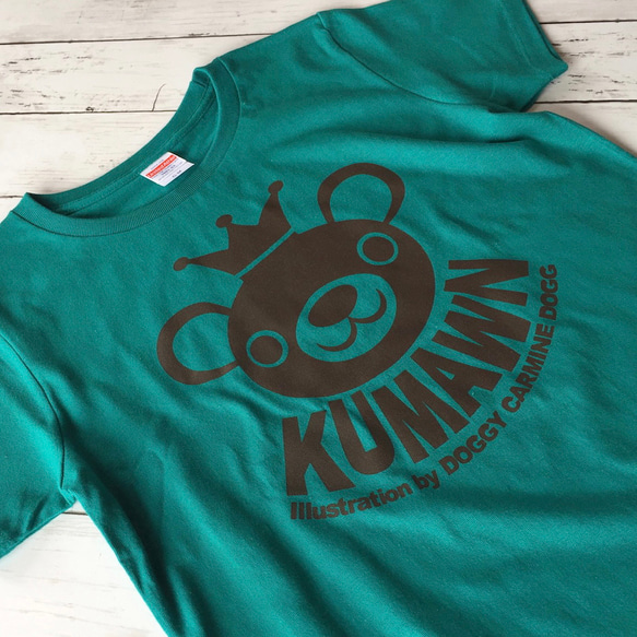 キュートな王冠クマ『KUMAWN/クマウン』Tシャツ 2カラー・2サイズ 展開 4枚目の画像