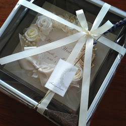結婚式贈呈品 フラワーボックス (グリーンリース&ホワイトBOX) 結婚祝 子育て感謝状 メッセージ フラワーギフト 4枚目の画像