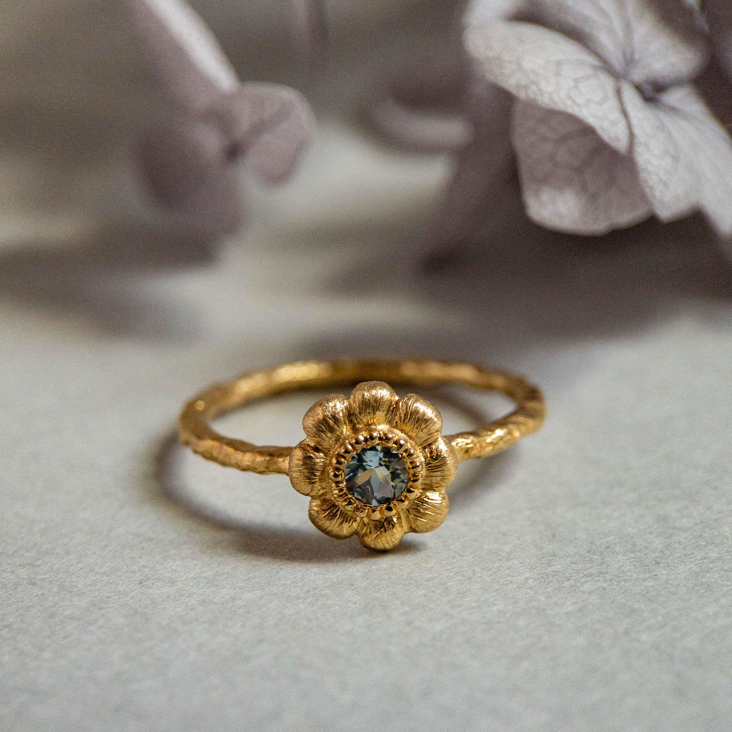 アクアマリン K18 リング 花モチーフ 18金 リング アクアマリン 花 モチーフ 指輪 k18 18k ホワイト