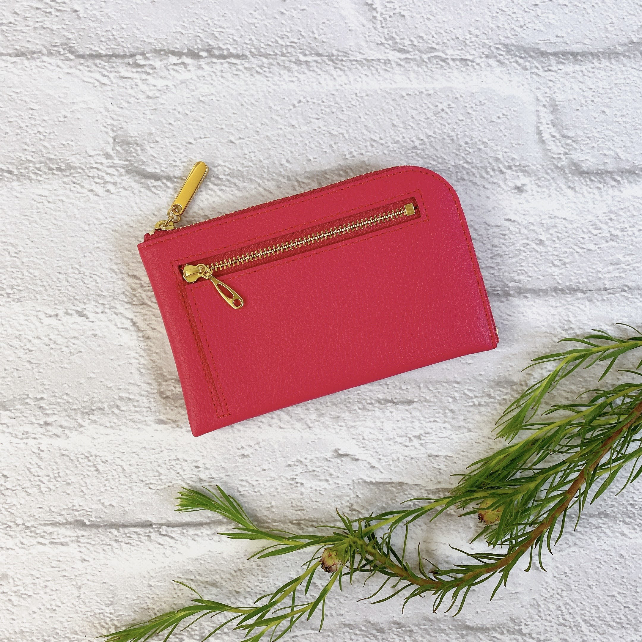 薄くて軽いコンパクトな財布 10枚カードポケット シュリンク ディープピンク squeeze