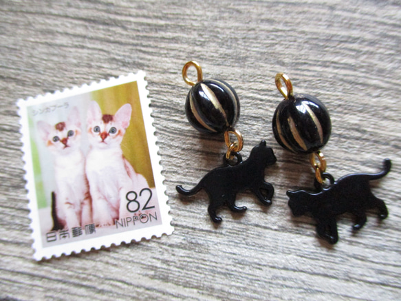 ◇1540再販７ ✿レトロなプチ黒猫・小さめ黒玉のピアス・イヤリング♬ 6枚目の画像