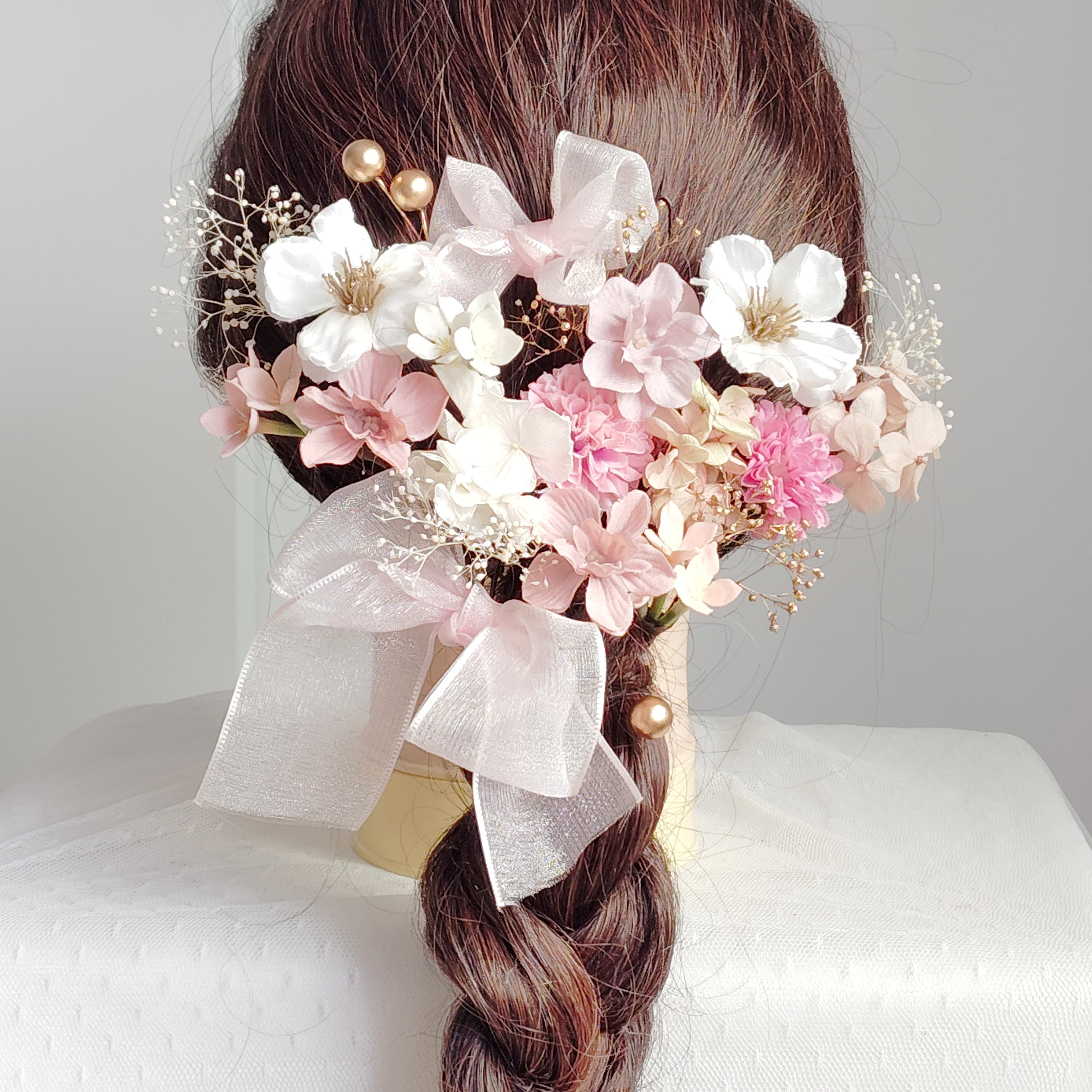 小花たちとリボンのヘッドドレス　洋装にも和装にも　和洋兼用　ウェディング　結婚式 和装髪飾り　成人式　振袖髪飾り　卒業式