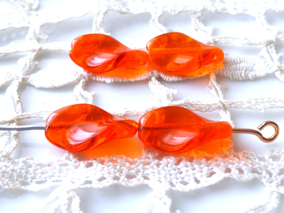 4 顆橘色麻花捷克玻璃珠 第1張的照片