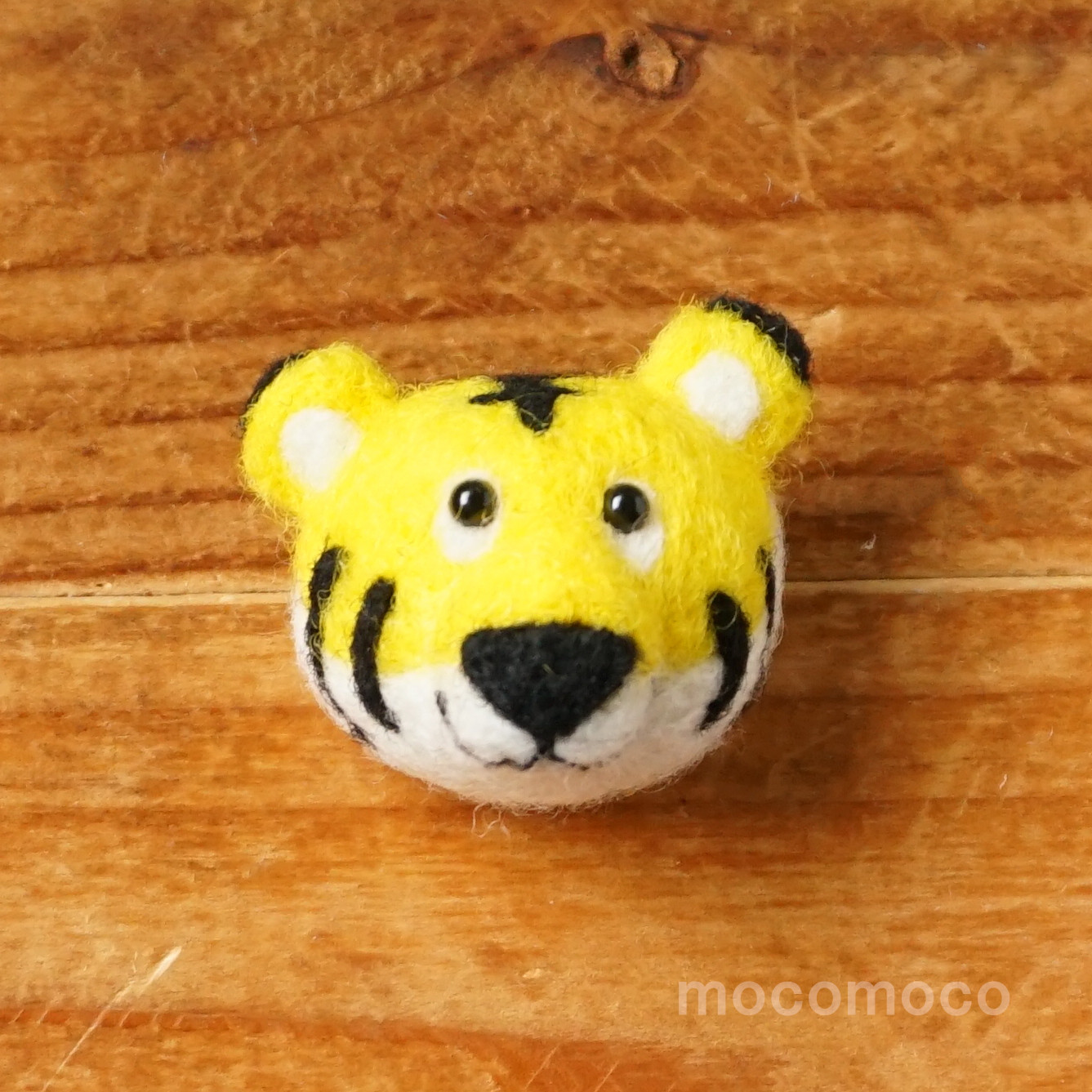 受注制作作品】フェルティングバッチ・かわいいトラ（ホワイト