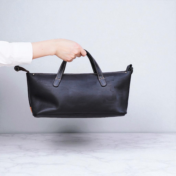 かわいい舟型の横長レザートート【革6色】・12色の刺繍＆糸カスタム