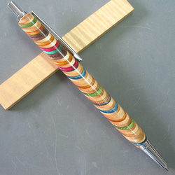 【スケボー廃デッキ】木軸シャープペン　煌めく色彩が素敵【即日発送】　　　　　　　　★シャープペンに変更可（右の項目） 1枚目の画像