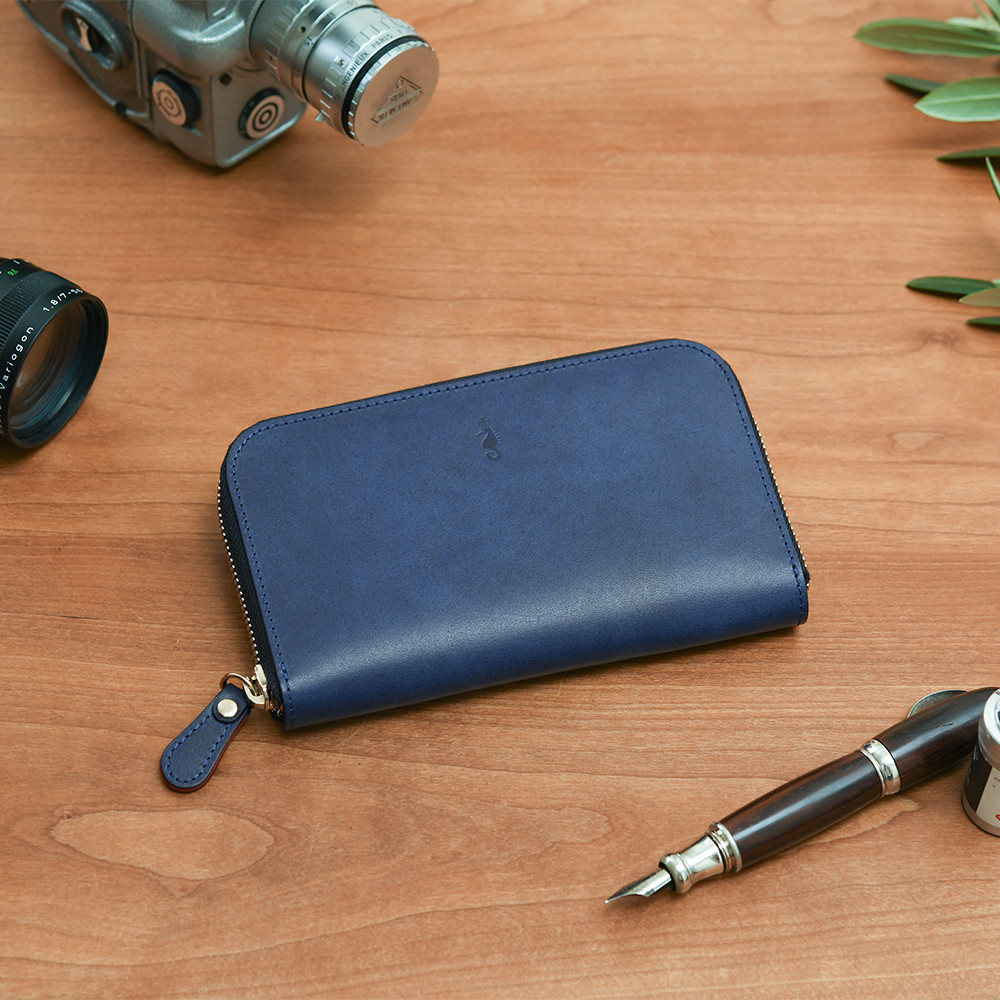 藍染総革 ラウンドファスナーM/藍x青バイカラー Dieci 送料無料