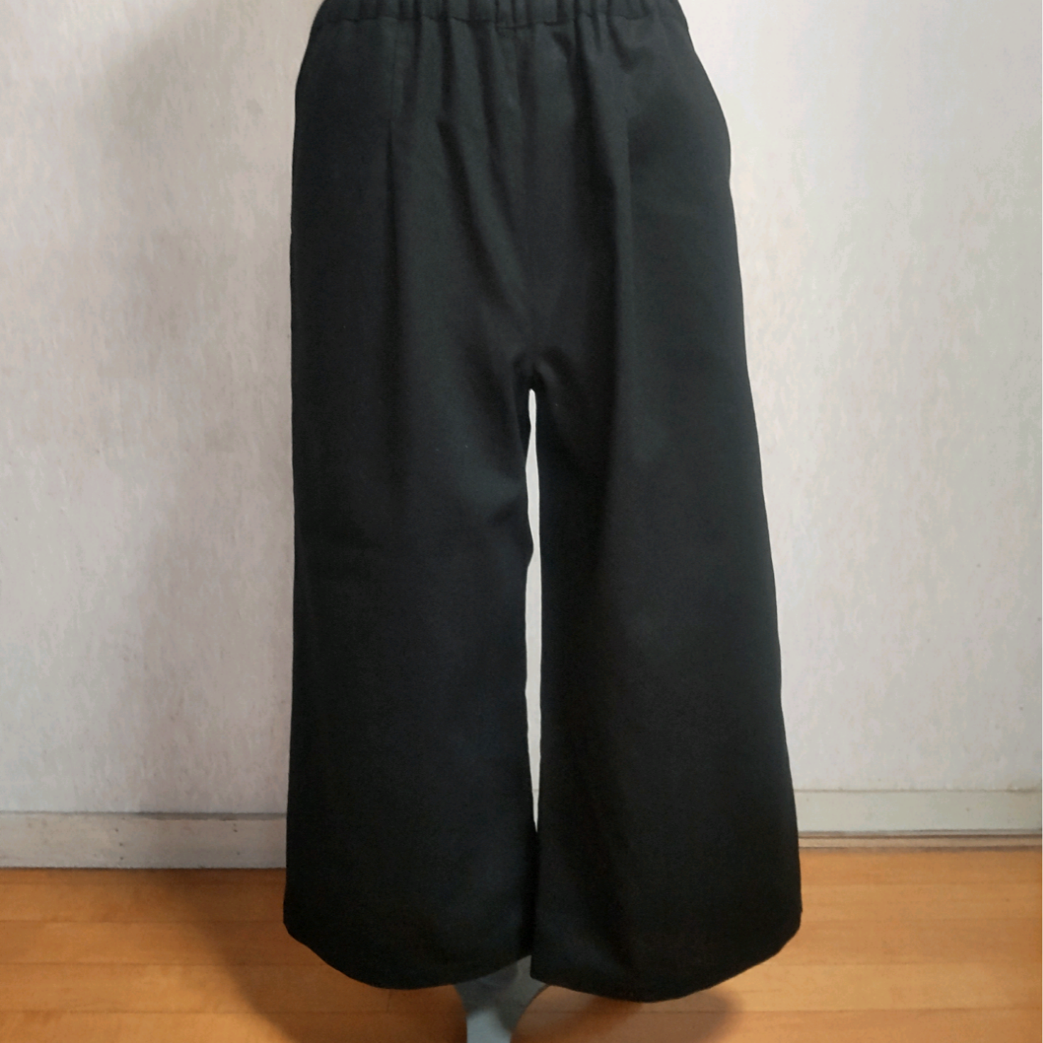 コットンリネン ガウチョパンツ　ワイドパンツ　　綿麻　ブラック  黒　Lサイズ