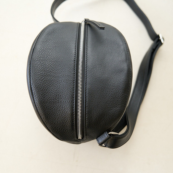 ﾓﾘﾉｶﾞｯｺｳ　上質本革ころんとポーチ肩紐3cmタイプ（ブラック）｜koro-f-rl-bk 6枚目の画像