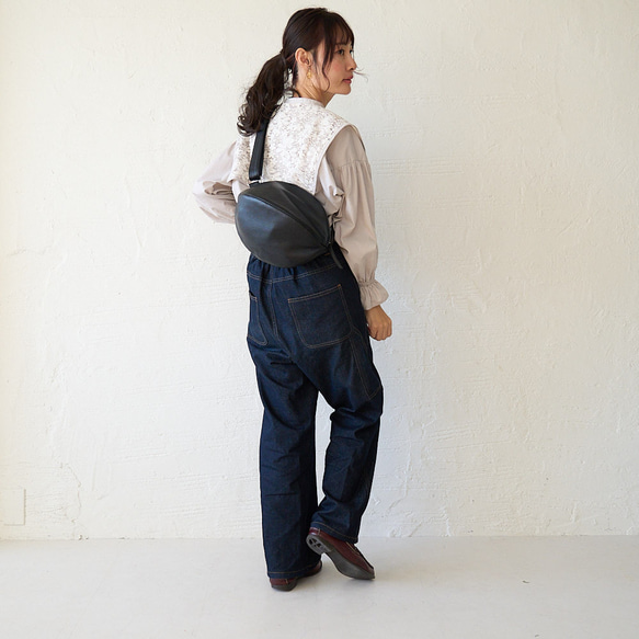 ﾓﾘﾉｶﾞｯｺｳ　上質本革ころんとポーチ肩紐3cmタイプ（ブラック）｜koro-f-rl-bk 17枚目の画像