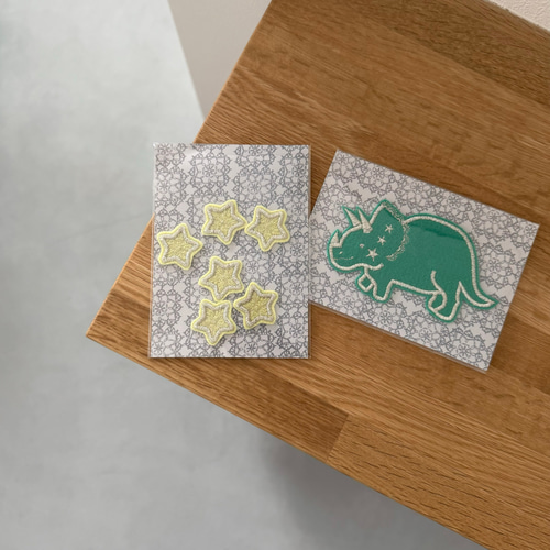 お名前ワッペン】 恐竜 トリケラトプス 名前シール お名前ワッペンと