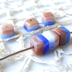 10個　キューブ青薄茶マーブル　チェコビーズCzech Glass Beads 2枚目の画像