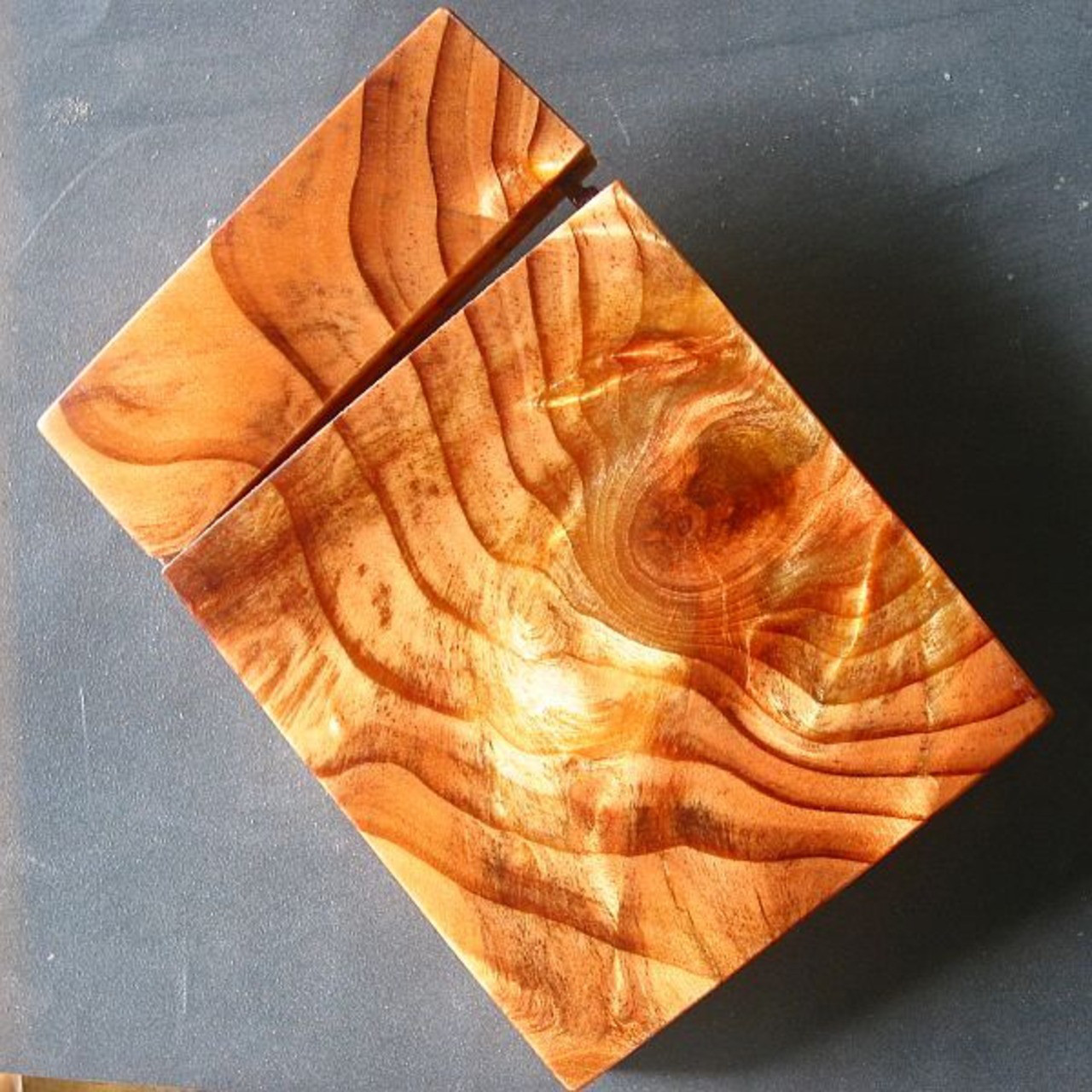 古民家の歴史を刻む節【松】木製名刺入れ・・・即日発送