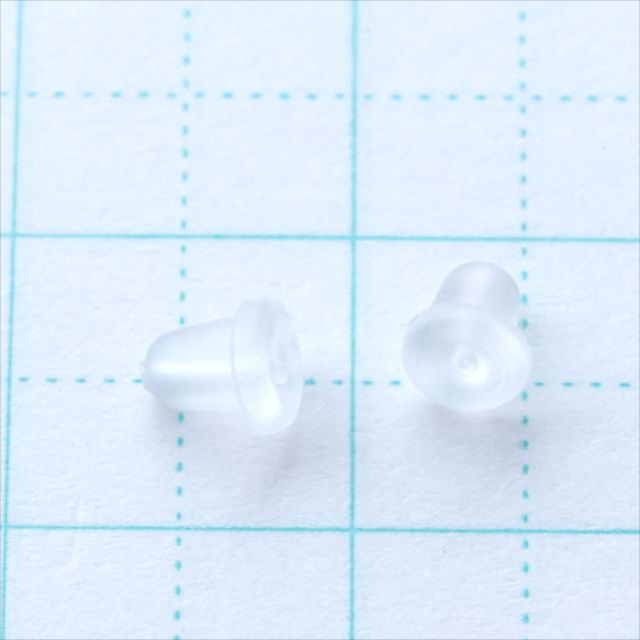P-364 樹脂ピアスキャッチ★4mm★20個 シリコン ピアスキャッチ 金属アレルギーの方に シリコンキャッチ 2枚目の画像
