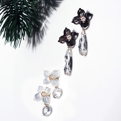 2way★花水木/山茱萸耳釘，由白色珍珠貝、蛋白石和水晶製成 ~ Elin 第10張的照片