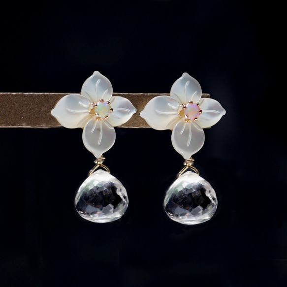 2way★花水木/山茱萸耳釘，由白色珍珠貝、蛋白石和水晶製成 ~ Elin 第6張的照片