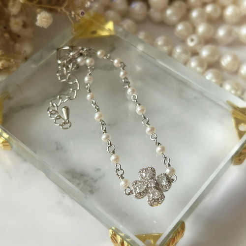 ジルコニアクローバーと淡水パールのブレスレット【上品